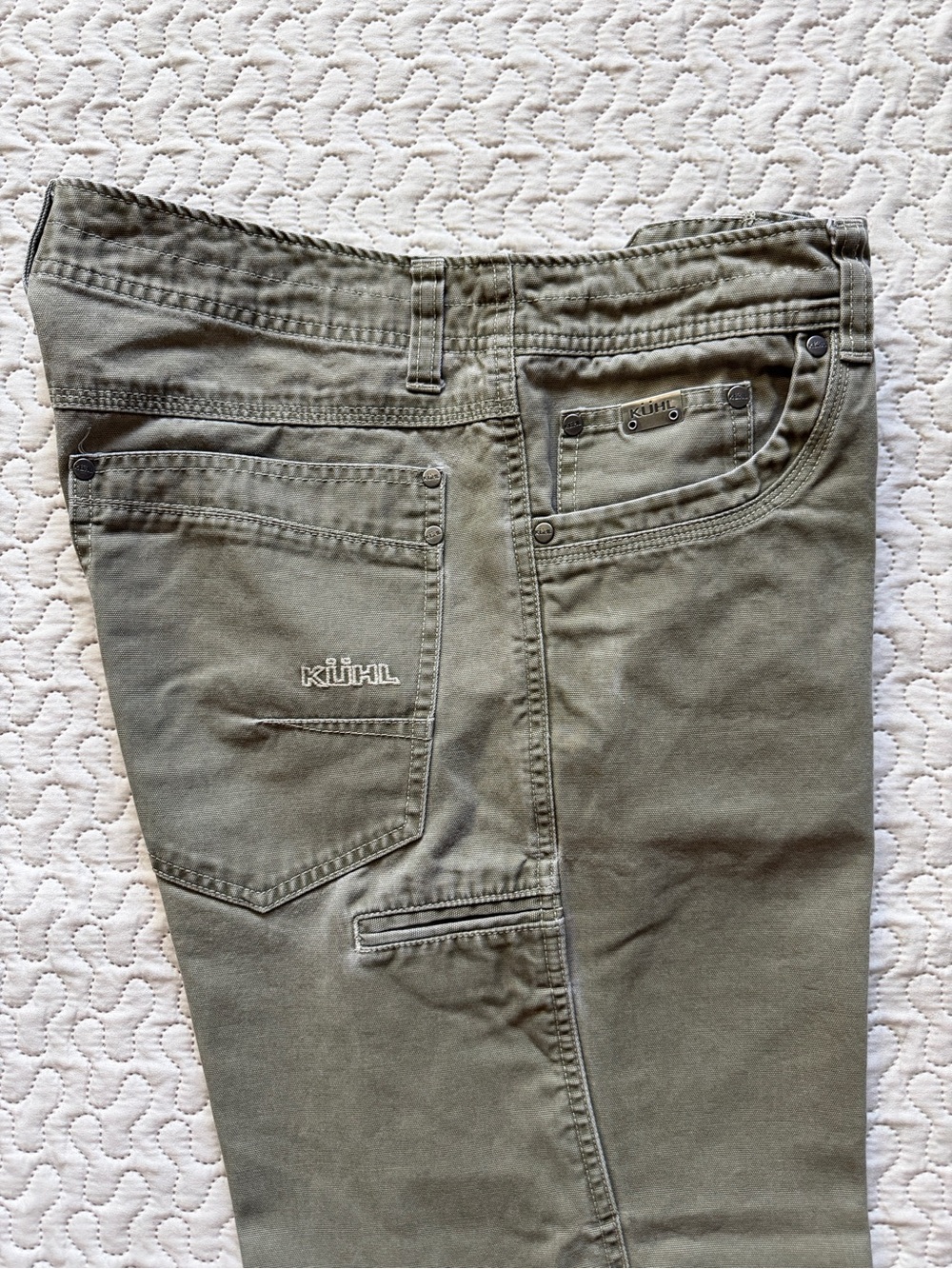 KUHL Outkast Men's 33x32 Vintage Patina Dye Light Olive Green
